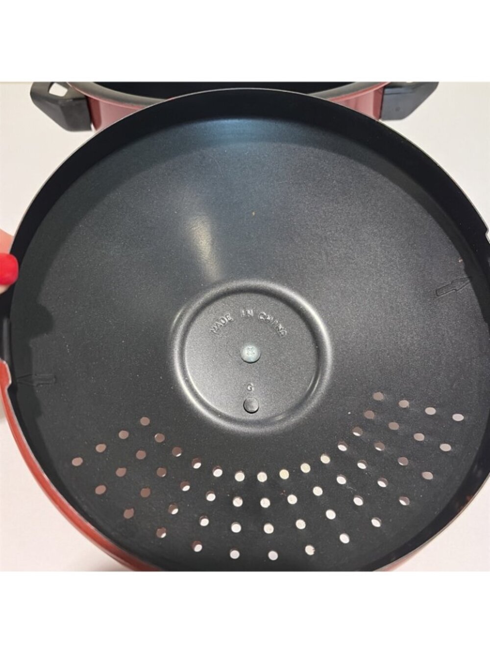2 Quart Nonstick Metal Steamer Pot Pan W/Locking Vented Lid Strainer Red Black - Picture 7 of 10